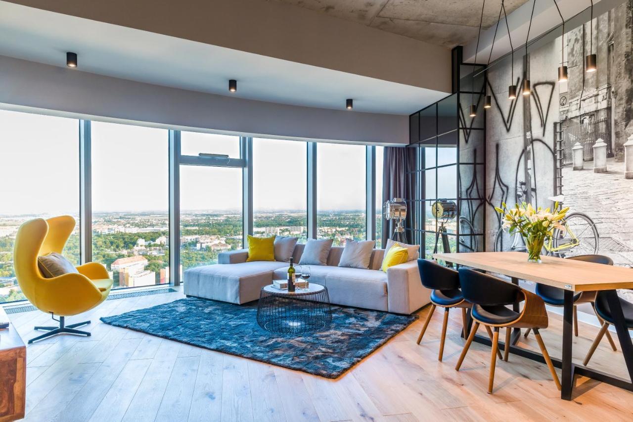 Apartamenty Sky Tower Вроцлав Экстерьер фото