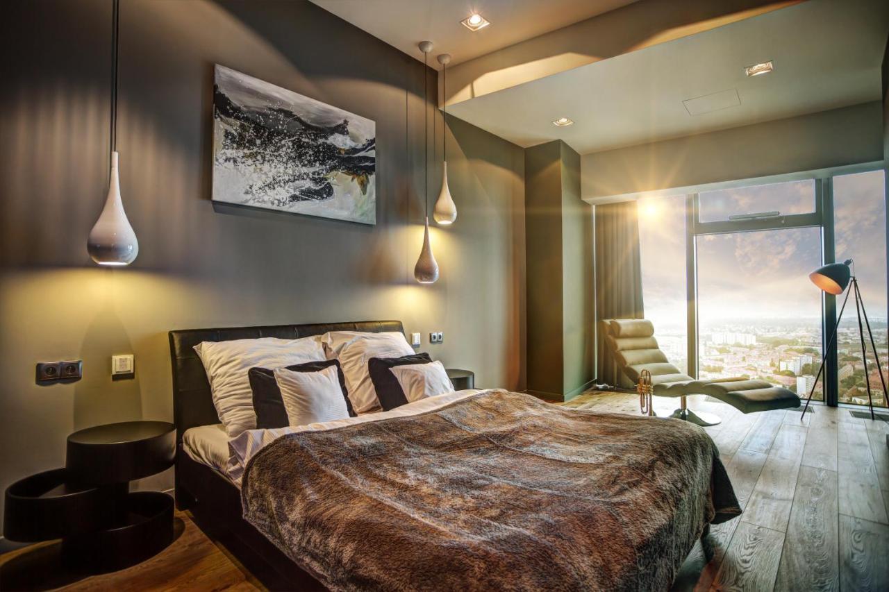 Apartamenty Sky Tower Вроцлав Экстерьер фото