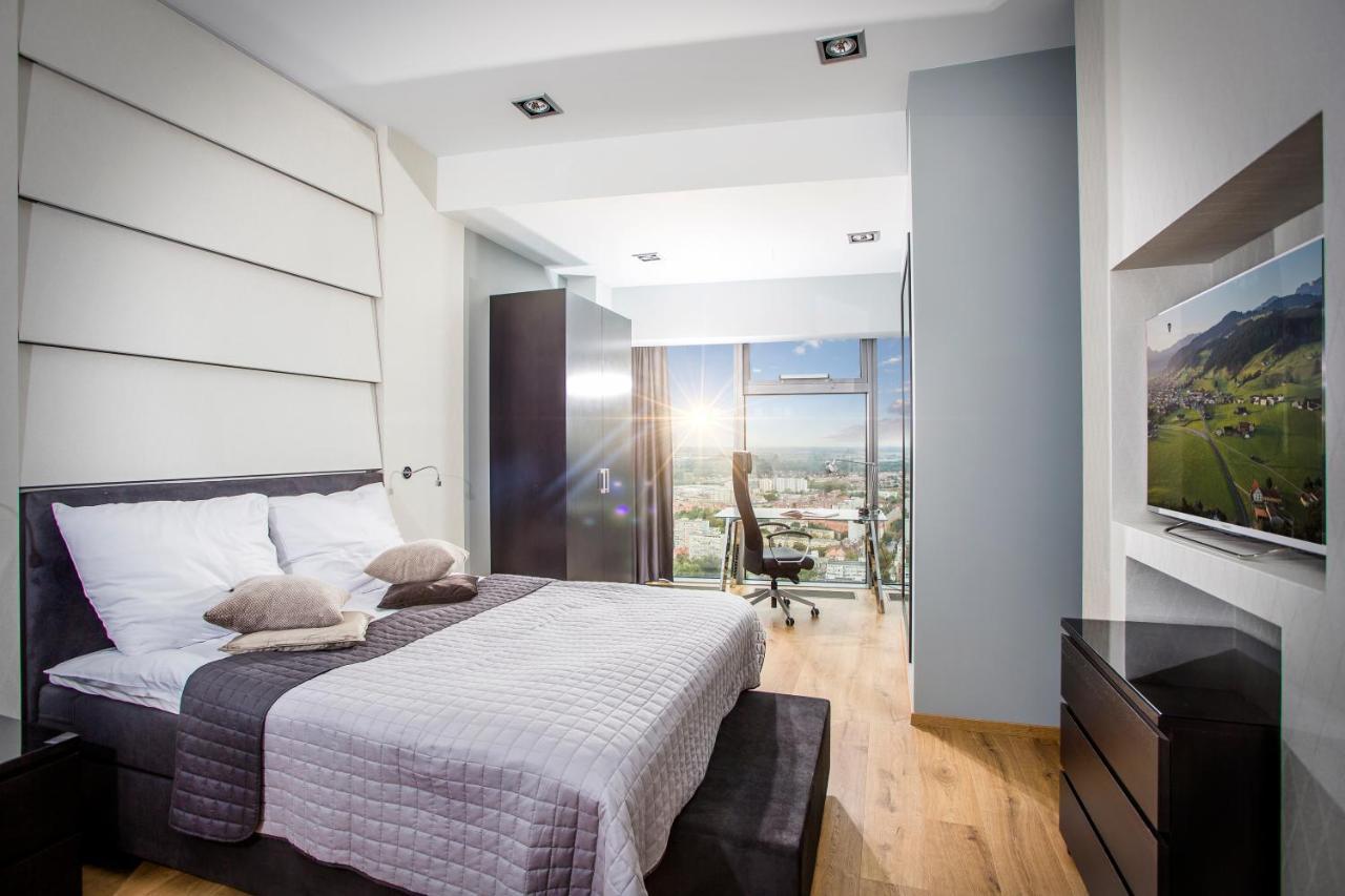 Apartamenty Sky Tower Вроцлав Экстерьер фото